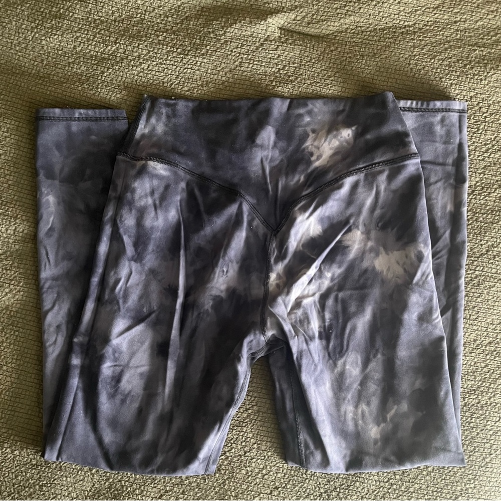 👏🏼 KAMO FITNESS Black Marble Leggings.